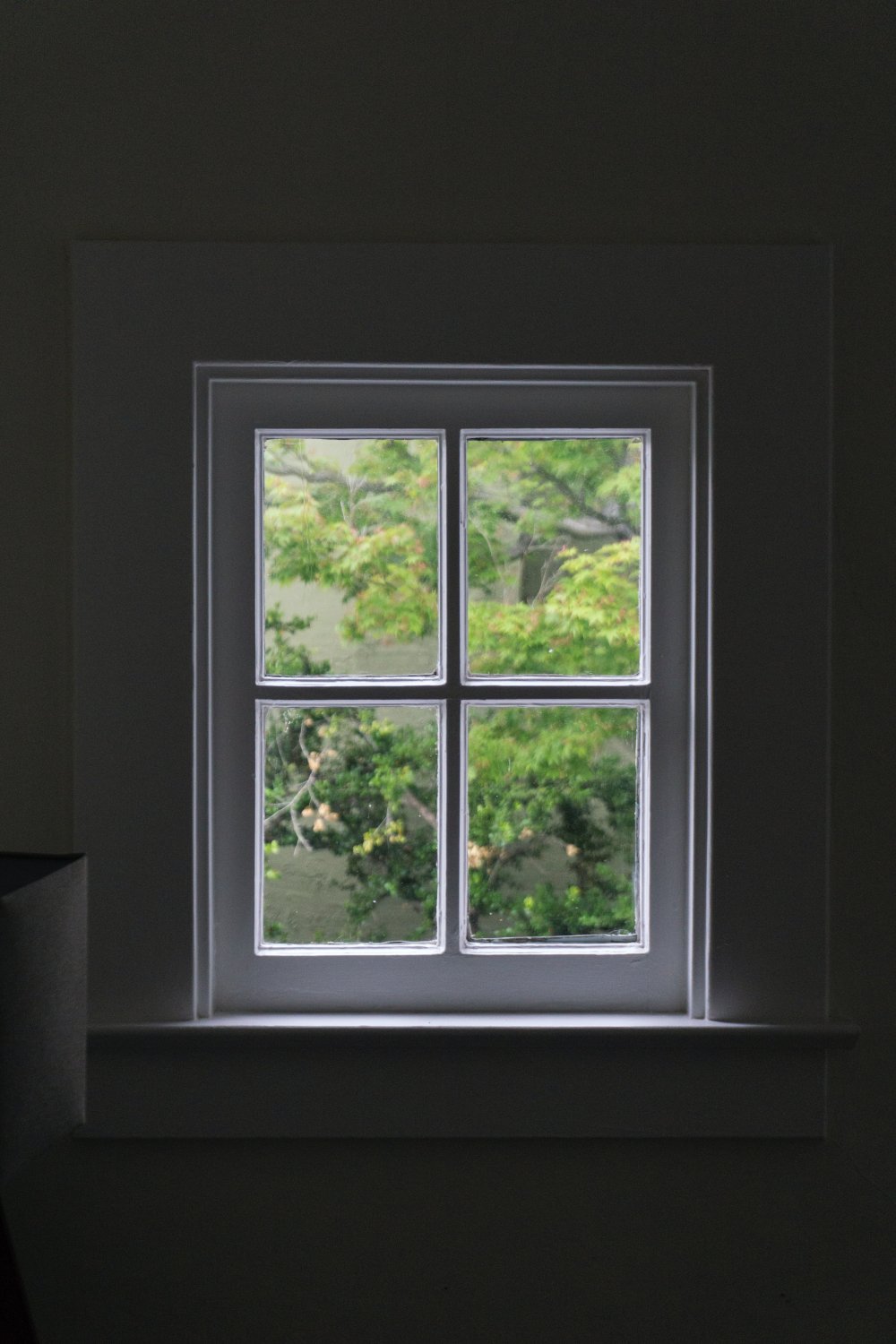 Välj bland olika spröjsade sidohängda fönster