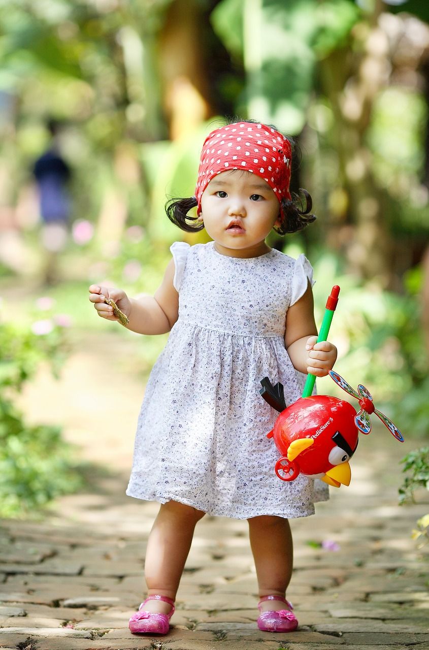 Små leksaker: En översikt över de älskade favoriterna för barn i alla åldrar
